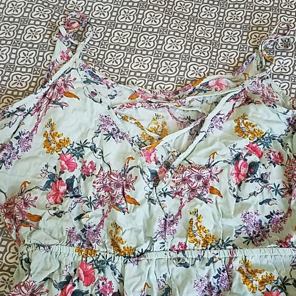 Romper - Picture 2 of 3